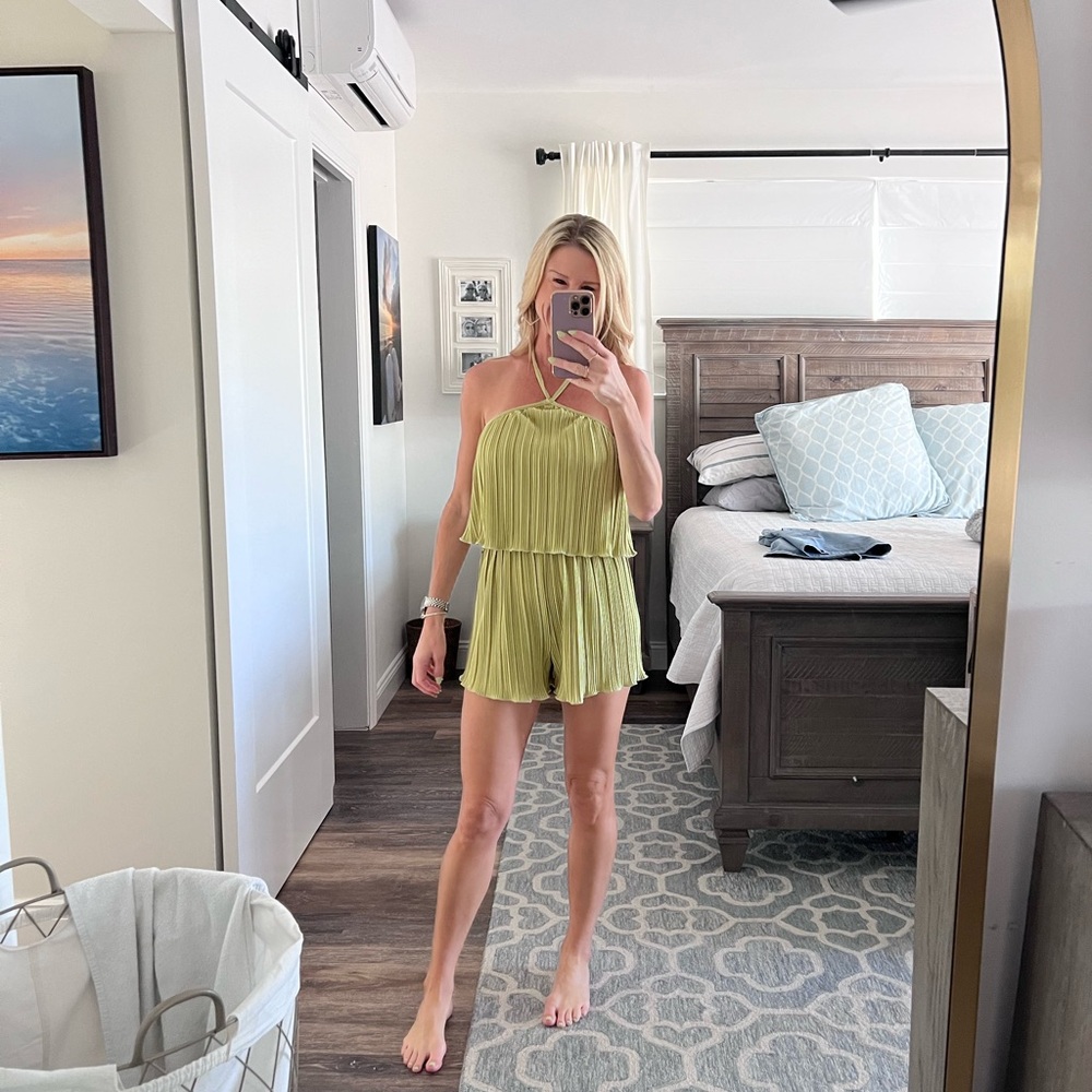 Pleated Halter Top and Shorts Set in Green - Picture 5 of 5